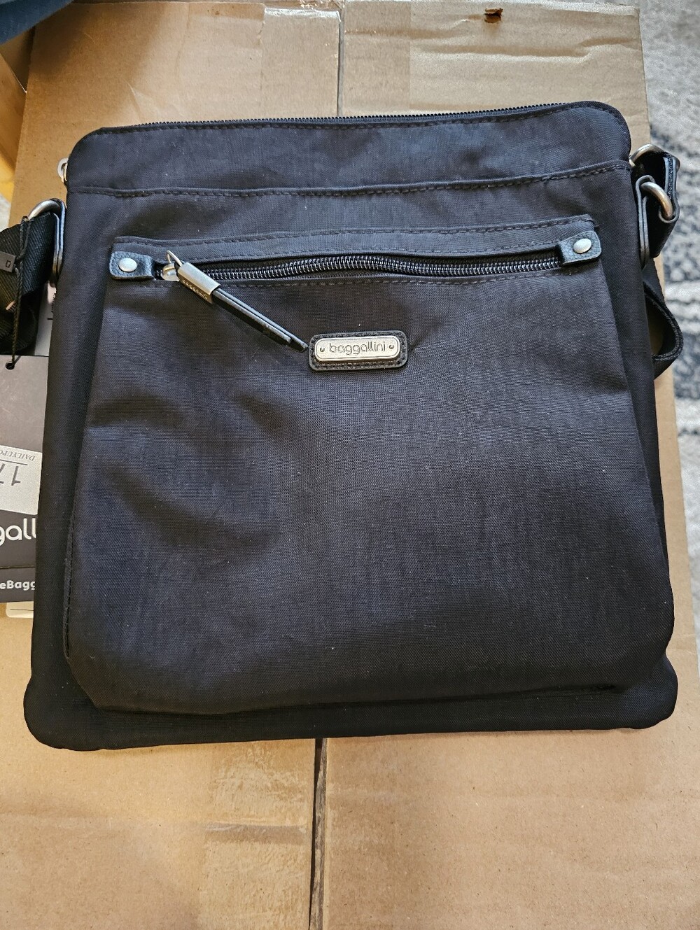 Baggallini True Classic Go Bagg With RFID Wristlet  Crossbody Messenger Bag New